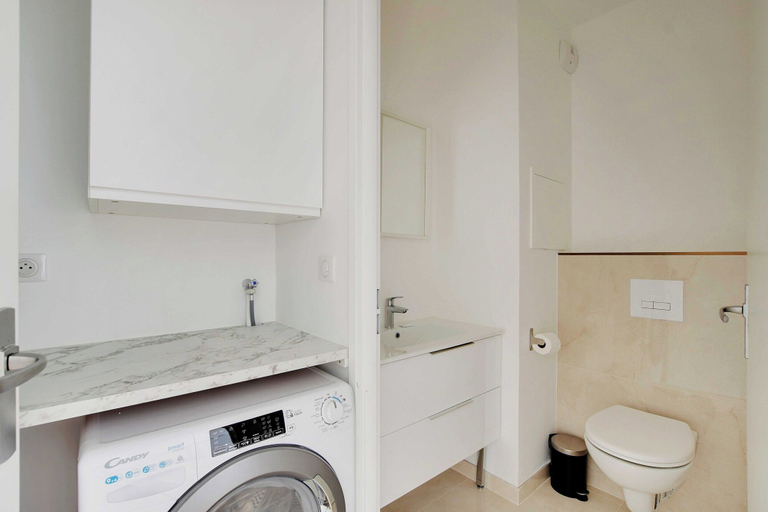 Bathroom 3, Chic Duplex With Rooftop -3bd/6p- Nogent-sur-marne, Val-de-Marne