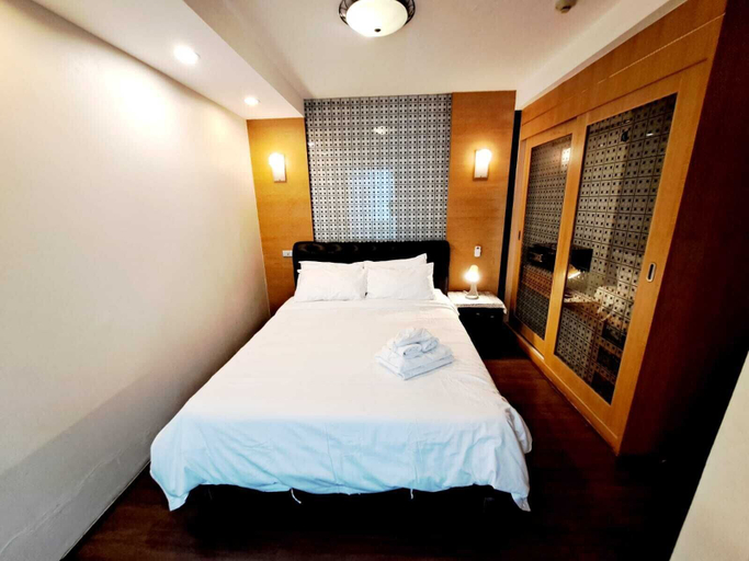 Room 3, 2D - 3 Bedroom Downtown Apartment With Shared Pool, Wattana