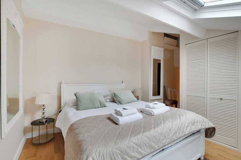 Room 2, Chic Apartment - 1br/4p - Near the Louvre, Paris