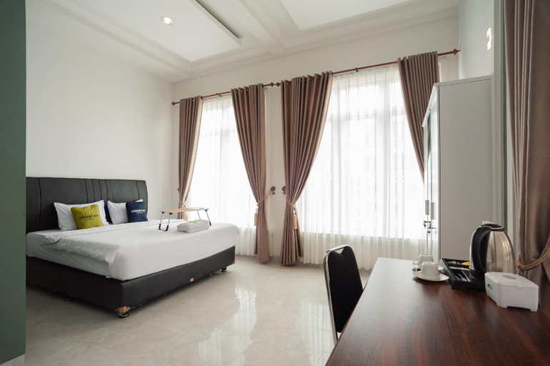 Bedroom 12