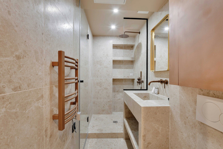 Bathroom 3, Amazing Apartment 1br/4p - Caire / Montorgueil, Paris
