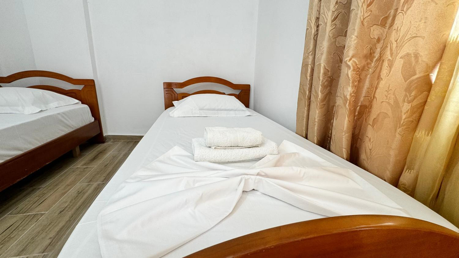 Bedroom 2, Aron Apartments Manastir Beach, Sarandës