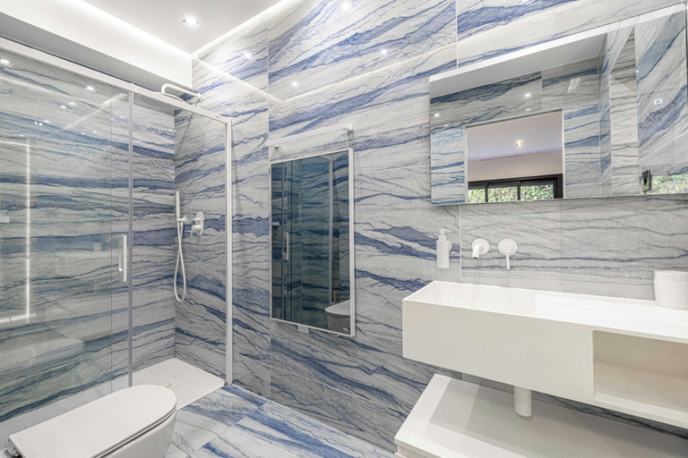 Bathroom 5, Luxurious Villa with heated pool 6BR/12p-Cannes, Alpes-Maritimes