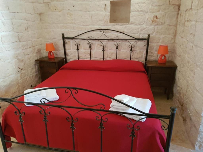 Bedroom 2, Trullo Aurelia, Brindisi
