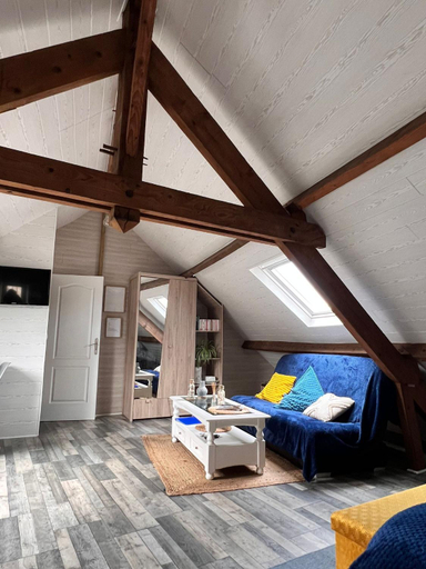 Bedroom 2, Les palmiers, Calvados