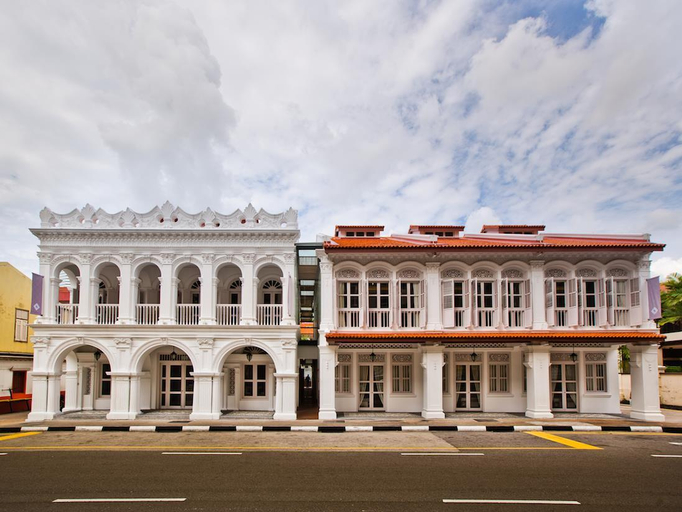 Exterior 3