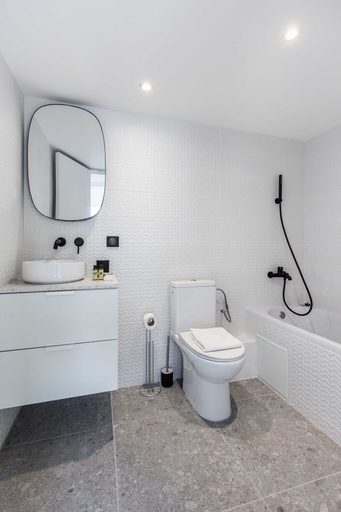 Bathroom 2, Cosy apartment - 1BR4P - Eiffel Tower, Paris