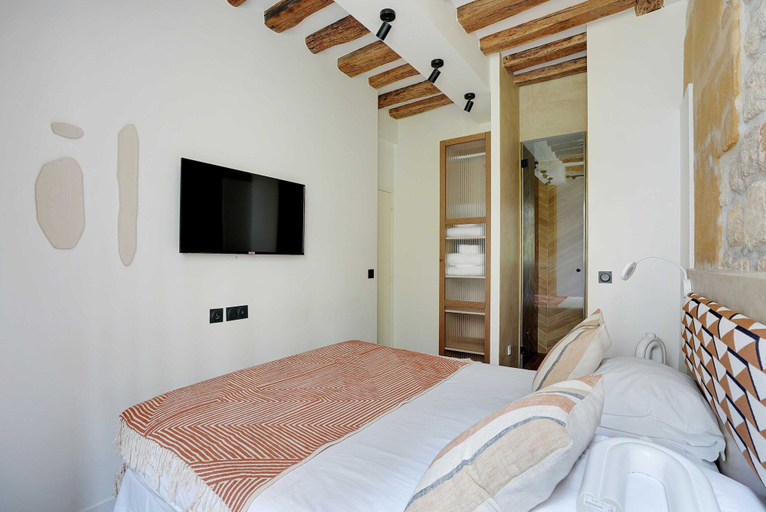 Room 5, Amazing 3 BDR - Place des Vosges, Paris