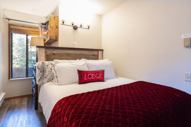 Bedroom 3, The Aspens Unit - #10A -, Iron