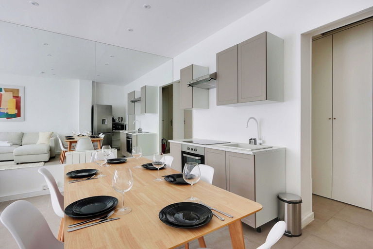 Others 5, Cosy apartment - 1BR/6P - Batignolles, Paris