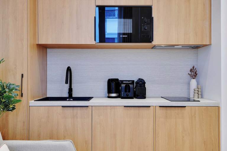 Private kitchen 2, Chic apartment - 1BR/4P - Clignancourt/Sacré-Cœur, Paris