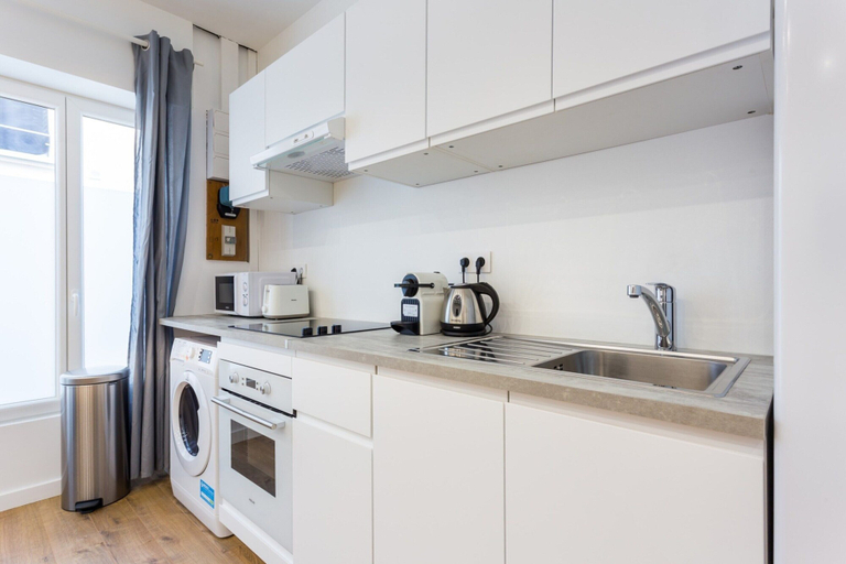 Private kitchen 5, Comfortable Apartment -1br/4p- La Roquette, Paris