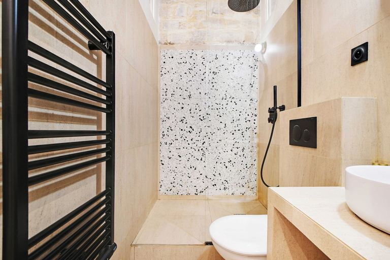 Bathroom 3, Stunning Apartment 2br/6p - Rex - Grands Boulevards, Paris