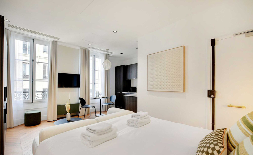 Bedroom 2, Peaceful Studio - 2P - Madeleine/opera Garnier, Paris