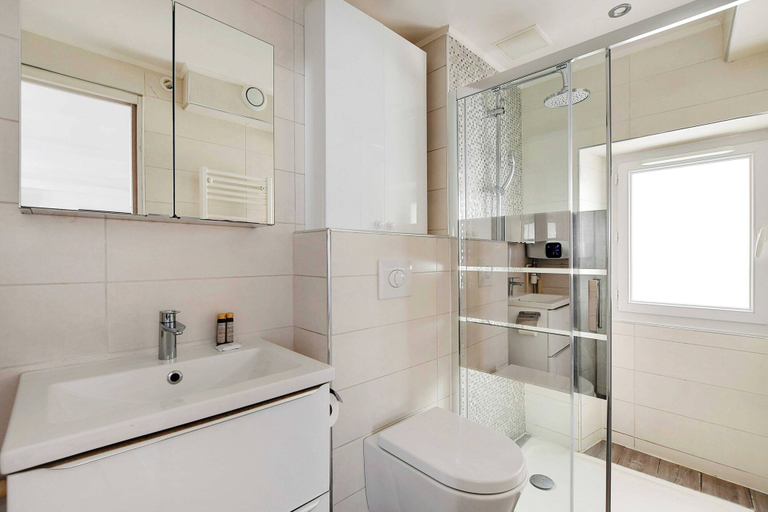 Primary image, Lovely studio for two persons - Sentier, Paris