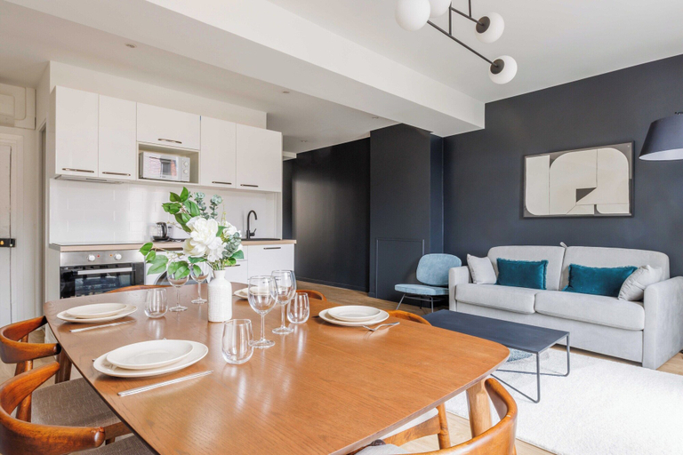 Dining 4, Chic Apartment - 2br/6p - Jardin du Luxembourg, Paris