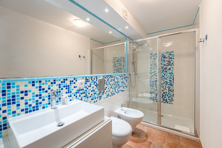 Bathroom 2, Villa Perdalonga, Vista Mare Sea View Tuerredda SouthSardiniaHolidays, Cagliari