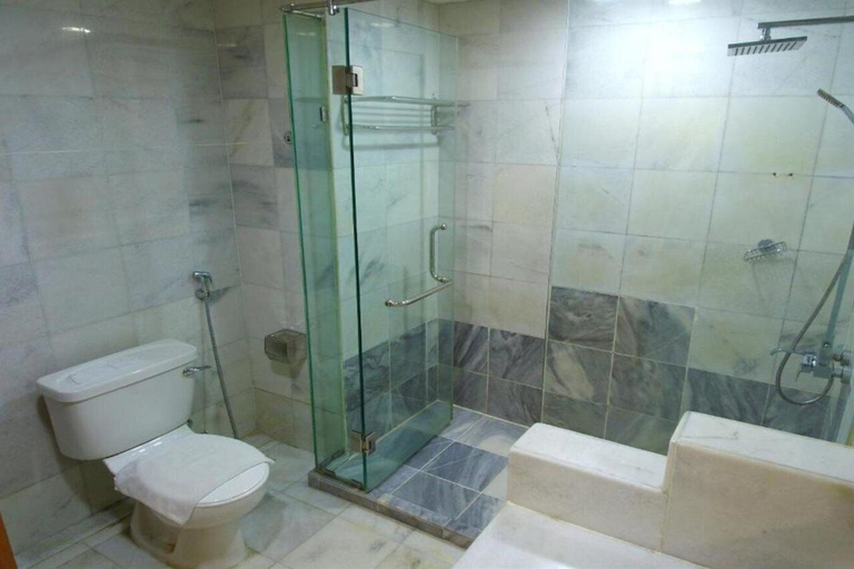 Bathroom, Pelican Hotel, Batu Pahat
