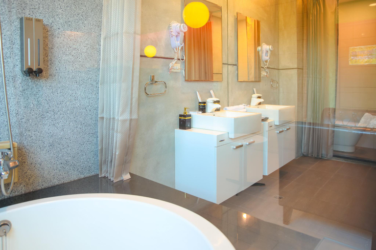 Bathroom 2