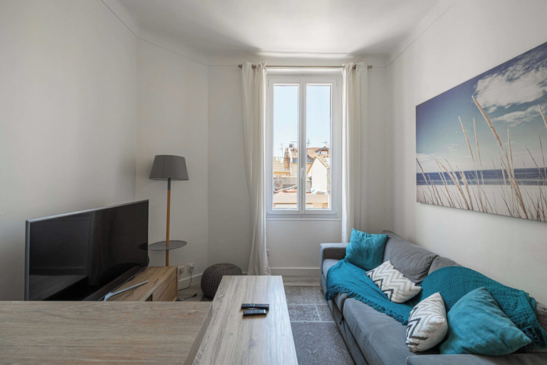 Living area 5, Beautiful Renovated Apartment - Near Croisette - 1br/4p, Alpes-Maritimes