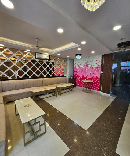 Public Area 4, The Viraat, Gautam Buddha Nagar