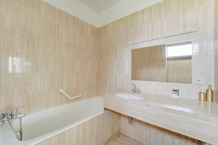 Bathroom 3, Modern apt With Balcony-2br/6p-neuilly-sur-seine, Hauts-de-Seine