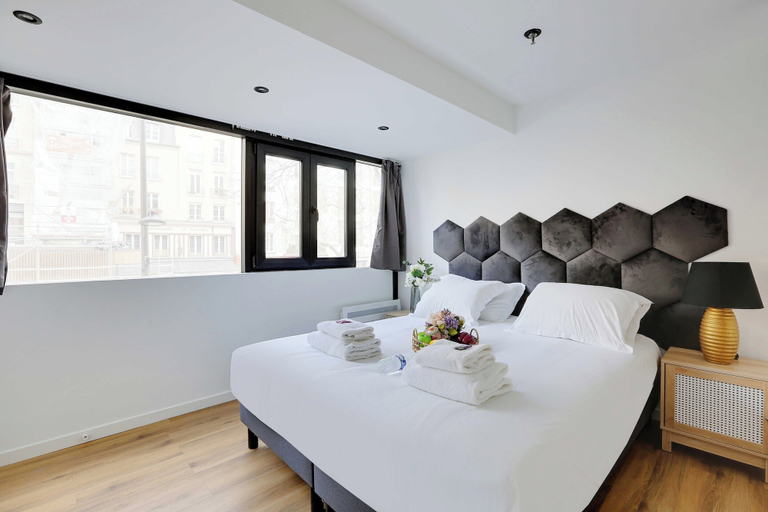 Bedroom 3, Amazing Apartment Near Beaubourg - Le Marais, Paris