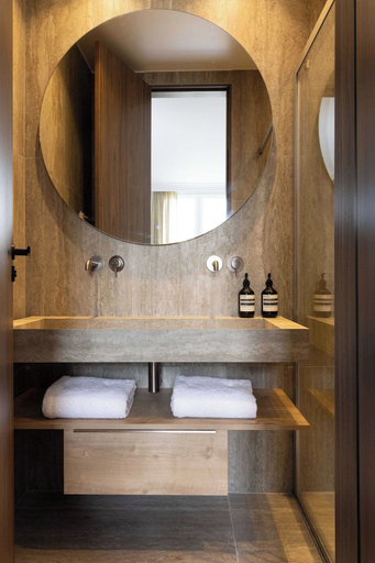 Bathroom 2, Apartment for 8 People in Grenelle, Paris