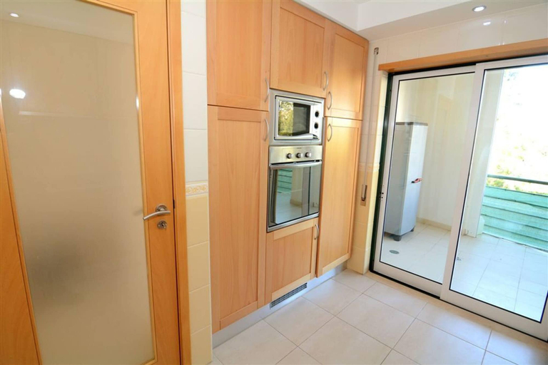 Room 2, 42, Portimão
