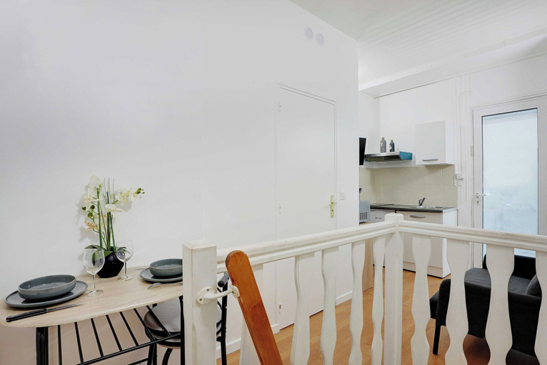 Private kitchen 3, Intimate Apartment - 1br/2p - Saint-ambroise, Paris