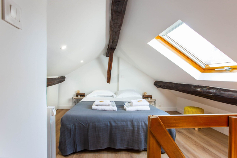 Bedroom 4, Exquisite Duplex - 6P - Montorgueil, Paris