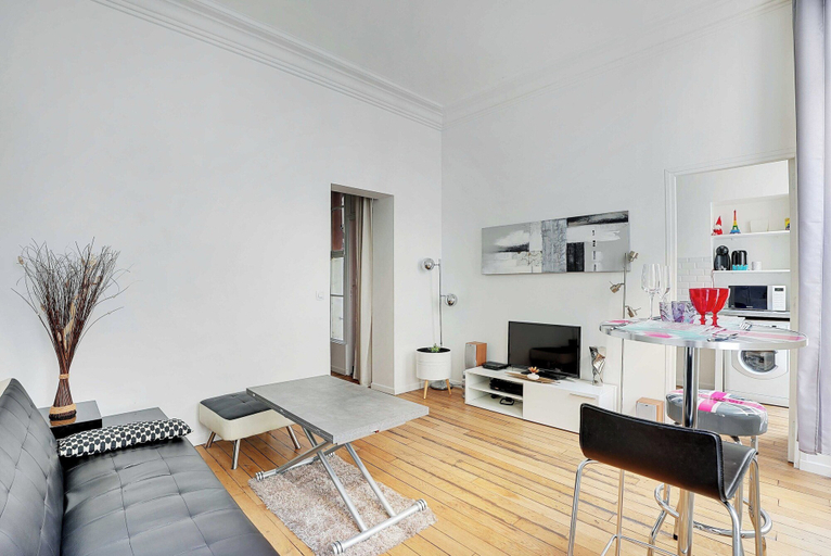 Living area 3, Welcoming Apartment - 1br/2p - Arts et Metiers, Paris