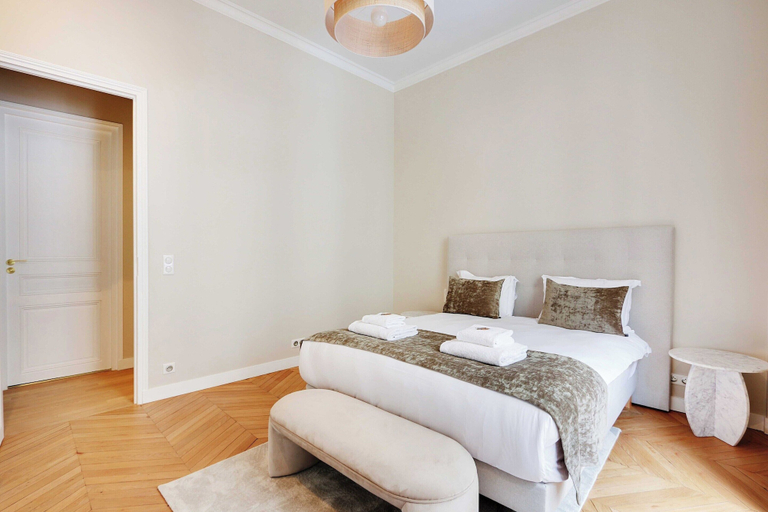 Room 5, Spacious Apartment - 2br/4p - Arc de Triomphe, Paris