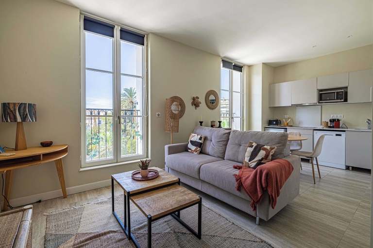Living area, Quiet and Luxurious Studio - Cannes Center - 2p, Alpes-Maritimes
