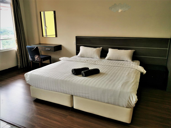 Bedroom 13