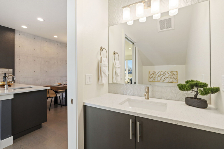 Bathroom 4, Mountain View Home w/ King Beds & Rooftop Deck, Larimer