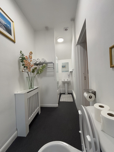 Bathroom 4, Yak & Yeti Hotel, Shropshire