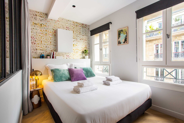Room 3, Magnificent 1br/4p Apartment - Montorgueil 6, Paris