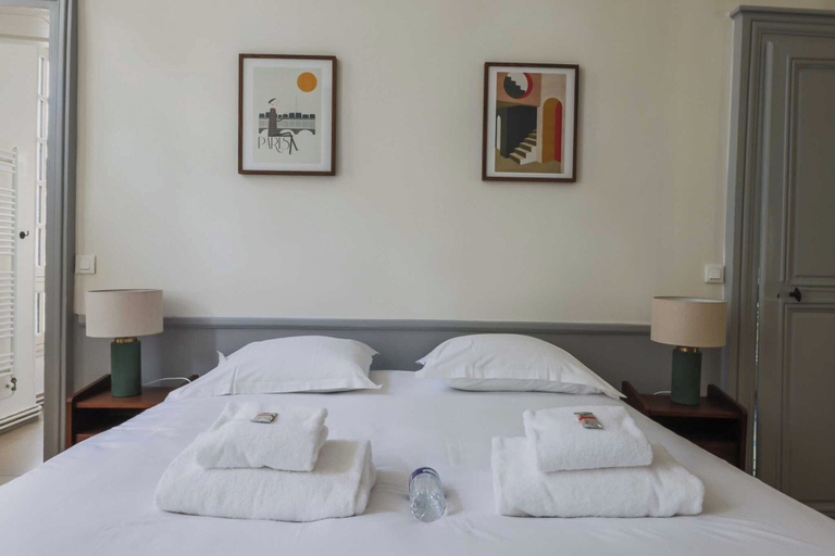 Room 5, Apartment in Notre-dame Cathedral, Paris