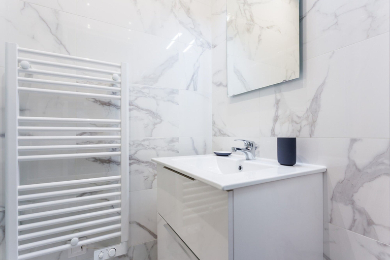Bathroom 2, Comfortable Apartment -1br/4p- La Roquette, Paris