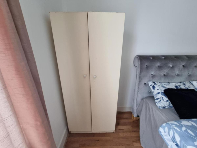 Bedroom 4, Single Room near Ilford London Train Station, London