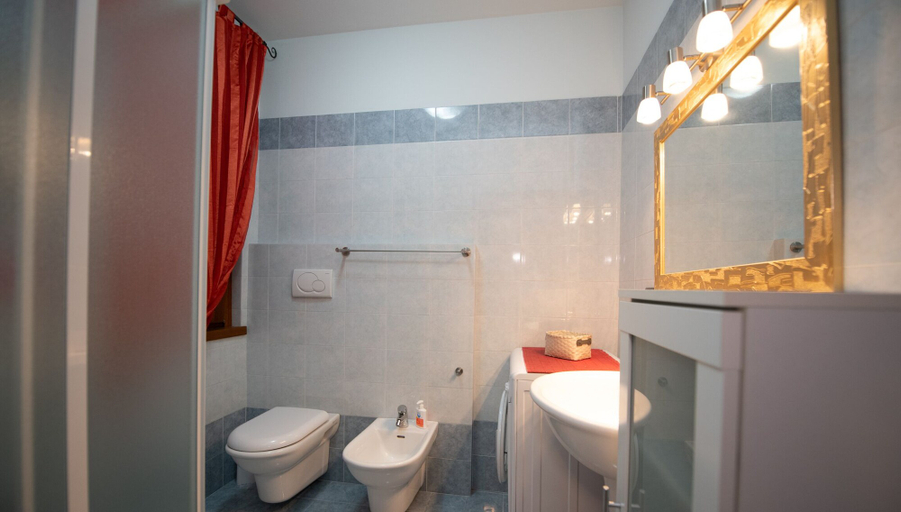 Bathroom 3, Appartamento Ludovica, Brescia