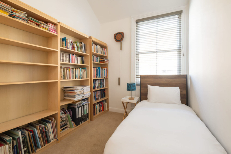 Room 3, Host Stay Chatsworth Court Apartment, North Yorkshire