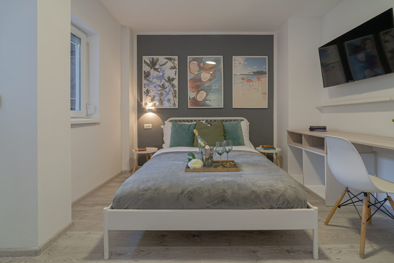 Room 2, 4BR Sanctuary - Near Cismigiu Park Universitatii, Municipiul Bucuresti