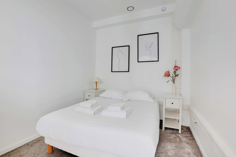 Bedroom 3, Magnificent apartment with AC- 3BR6P-Bastille, Paris