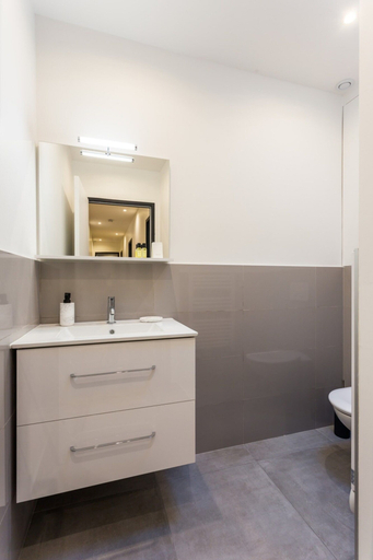 Bathroom 5, Modern Apartment - 2br/4p - Faubourg-du-roule, Paris