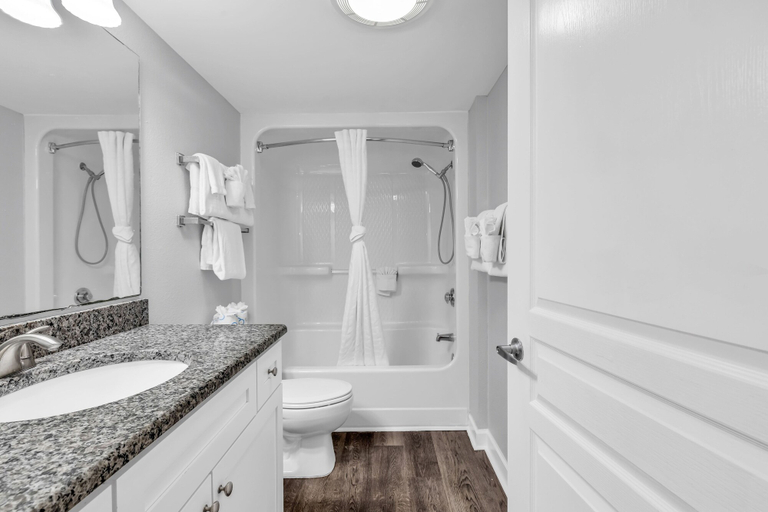 Bathroom 4, Baywatch Resort 1122, Horry