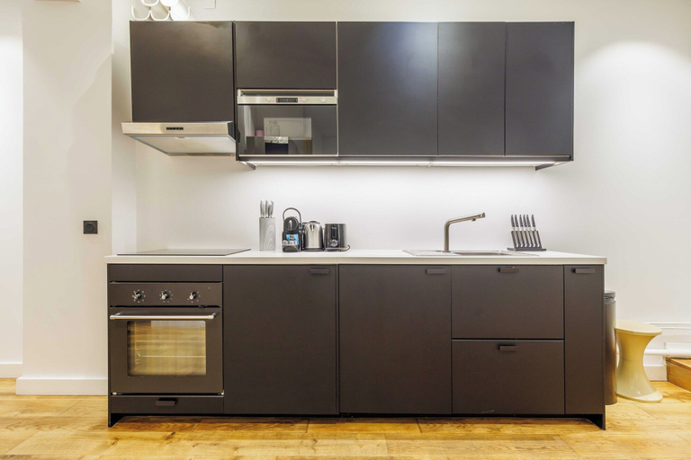 Private kitchen 5, Cosy Apartment - 1br/4p - Near Champs-elysees, Paris