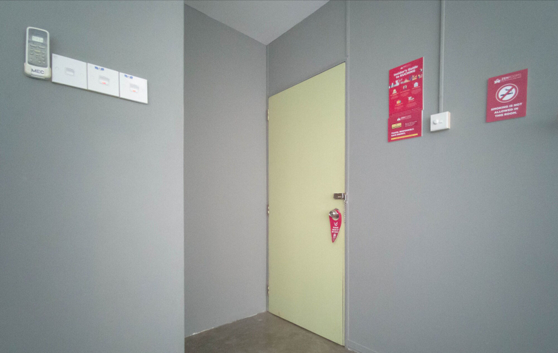 Others 4, Koptel Budget Hotel, Bau