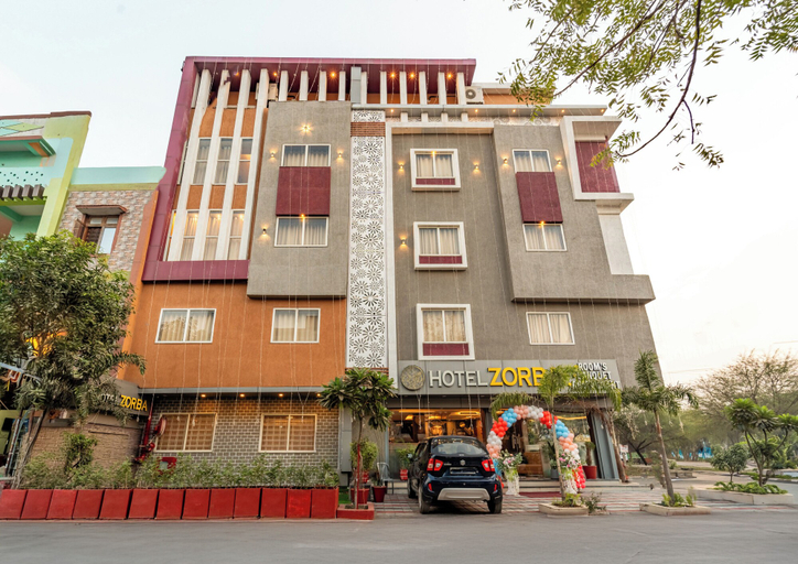 Exterior & Views 2, Treebo Premium Zorba - Hoshangabad Road, Bhopal